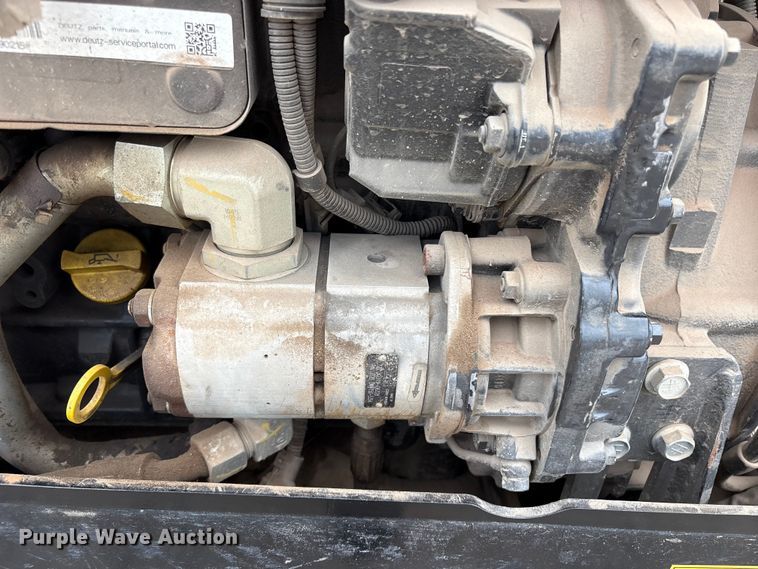 image for item FI0228 2019 Ditch Witch JT20 directional boring unit