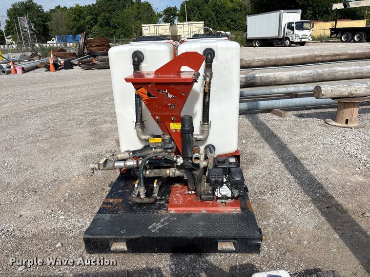 image for item FI0229 2020 Ditch Witch FM5X mud mixer