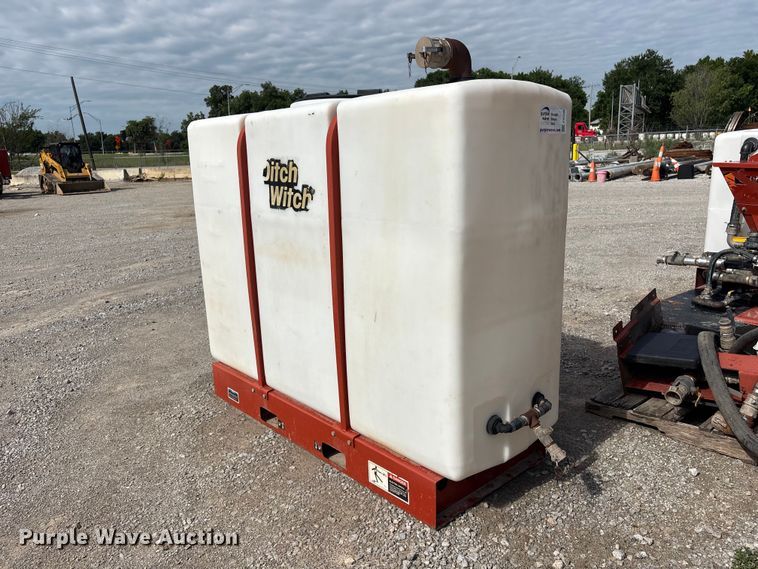 image for item FI0230 Ditch Witch mud mixing tank