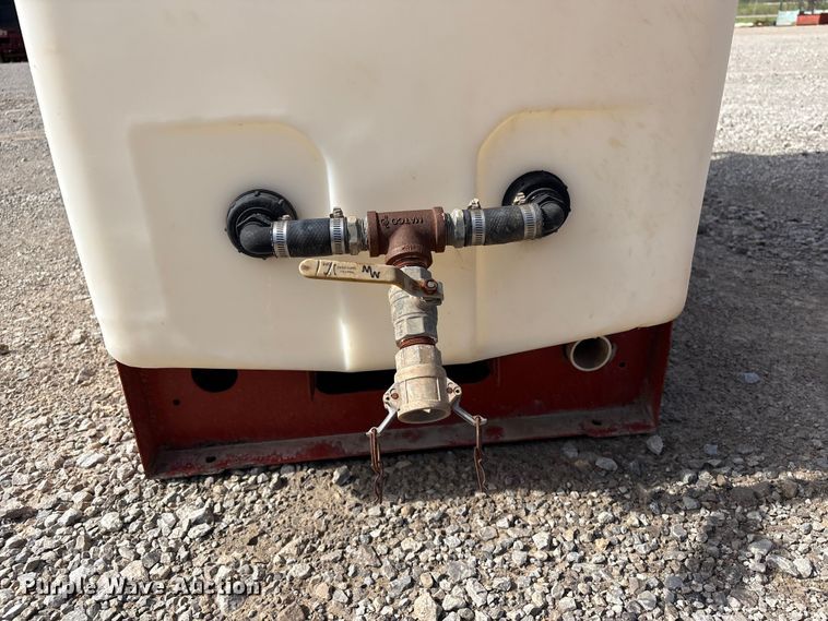 image for item FI0230 Ditch Witch mud mixing tank