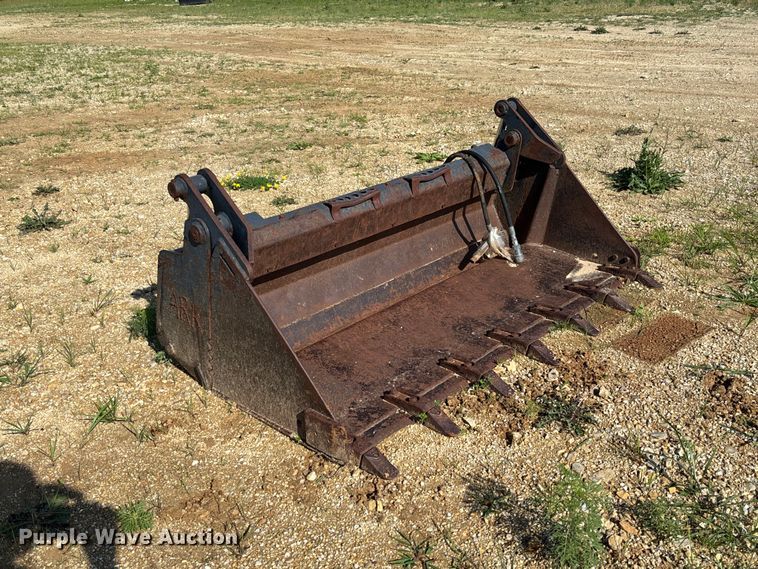 image for item FI1670 Skid steer bucket