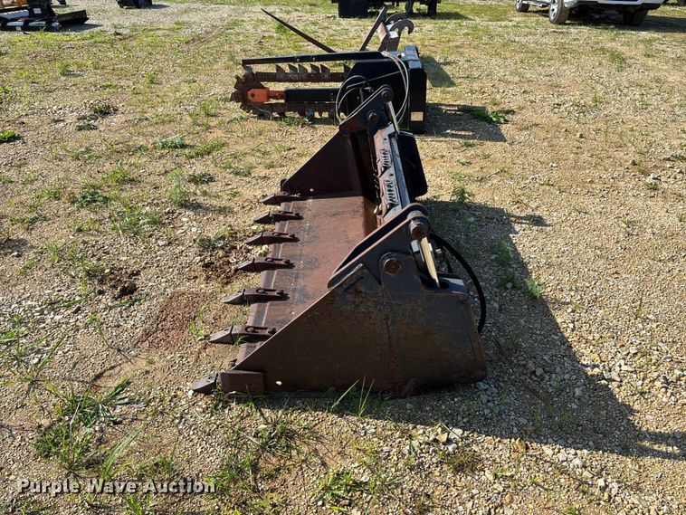 image for item FI1670 Skid steer bucket