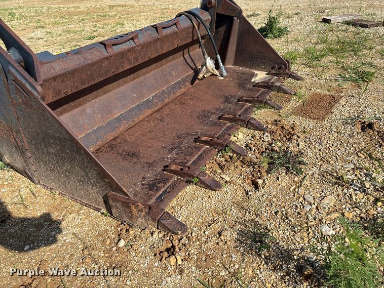 image for item FI1670 Skid steer bucket