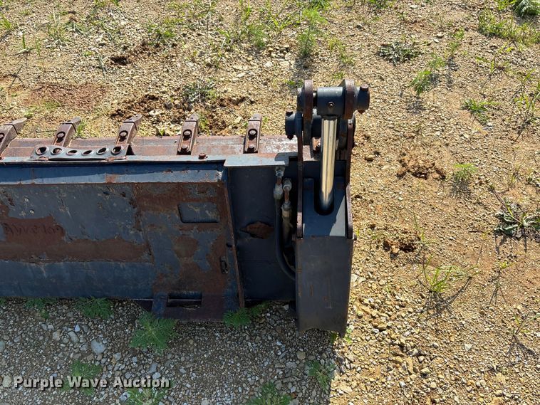 image for item FI1670 Skid steer bucket