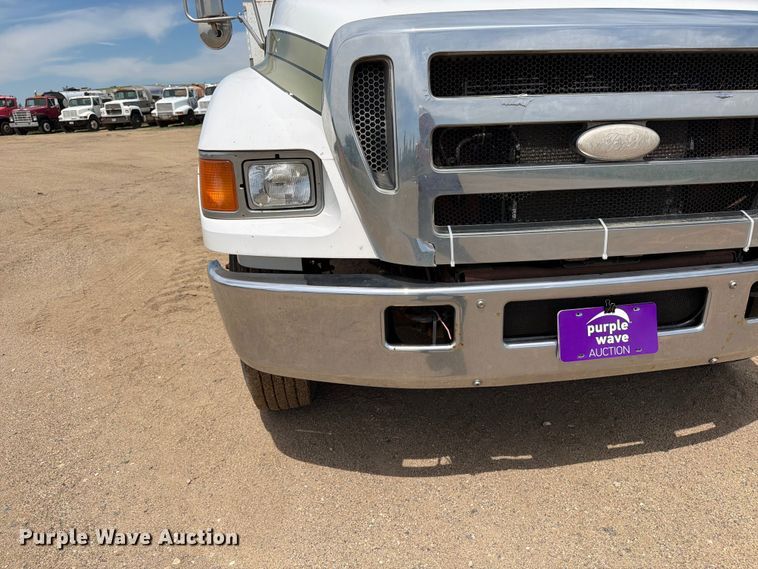 image for item FK0221 2006 Ford F650 Super Duty utility / service truck