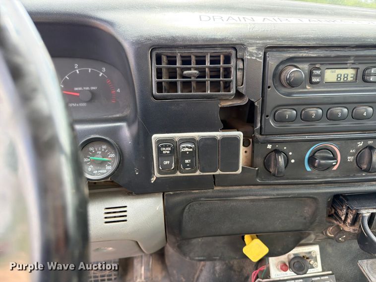 image for item FK0221 2006 Ford F650 Super Duty utility / service truck