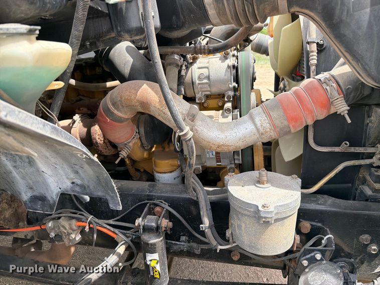 image for item FK0221 2006 Ford F650 Super Duty utility / service truck