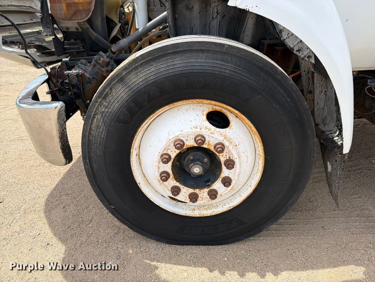 image for item FK0221 2006 Ford F650 Super Duty utility / service truck