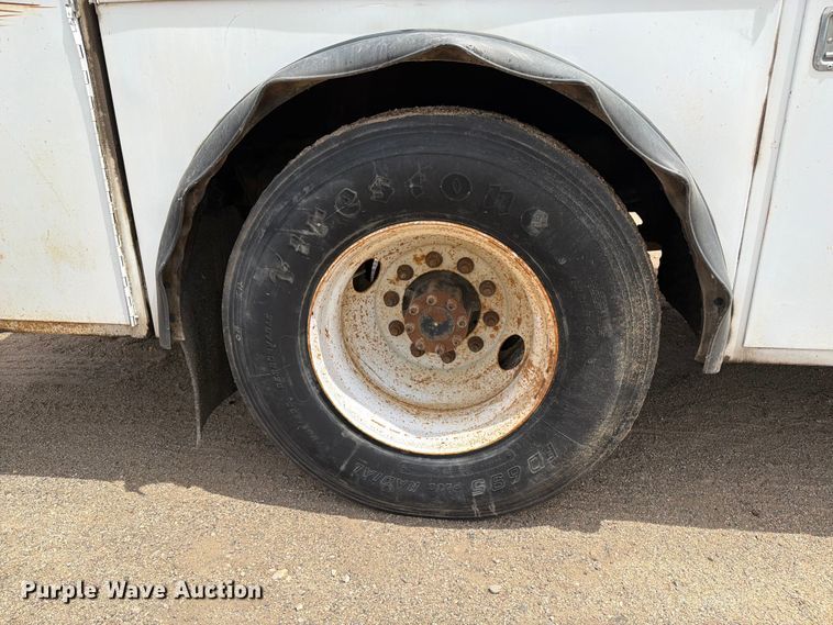 image for item FK0221 2006 Ford F650 Super Duty utility / service truck