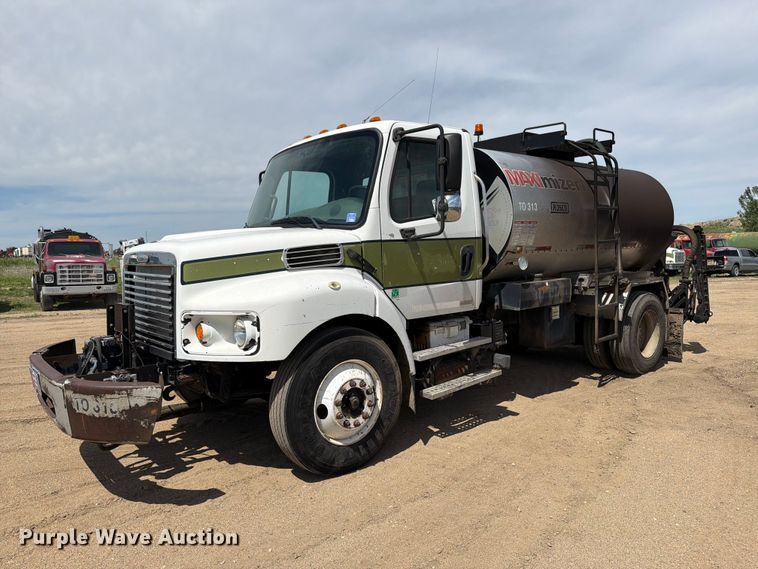 image for item FK0224 2006 Freightliner Business Class M2 oil distributor truck