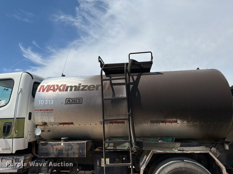 image for item FK0224 2006 Freightliner Business Class M2 oil distributor truck