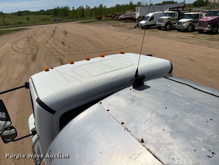 image for item FK0224 2006 Freightliner Business Class M2 oil distributor truck
