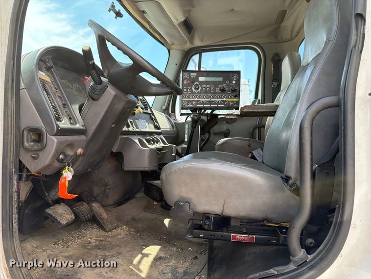 image for item FK0224 2006 Freightliner Business Class M2 oil distributor truck
