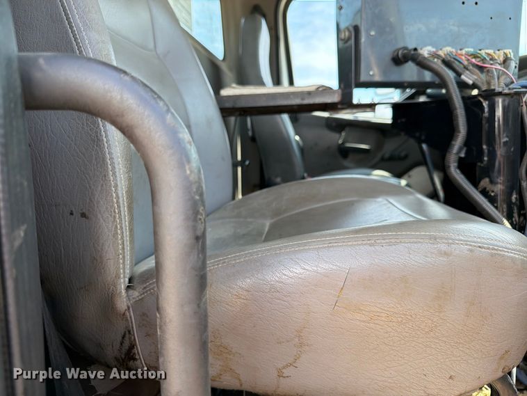 image for item FK0224 2006 Freightliner Business Class M2 oil distributor truck