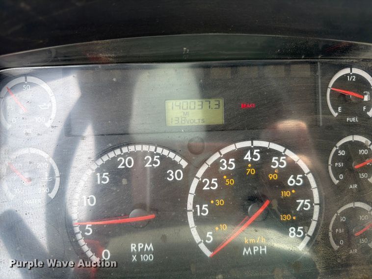 image for item FK0224 2006 Freightliner Business Class M2 oil distributor truck