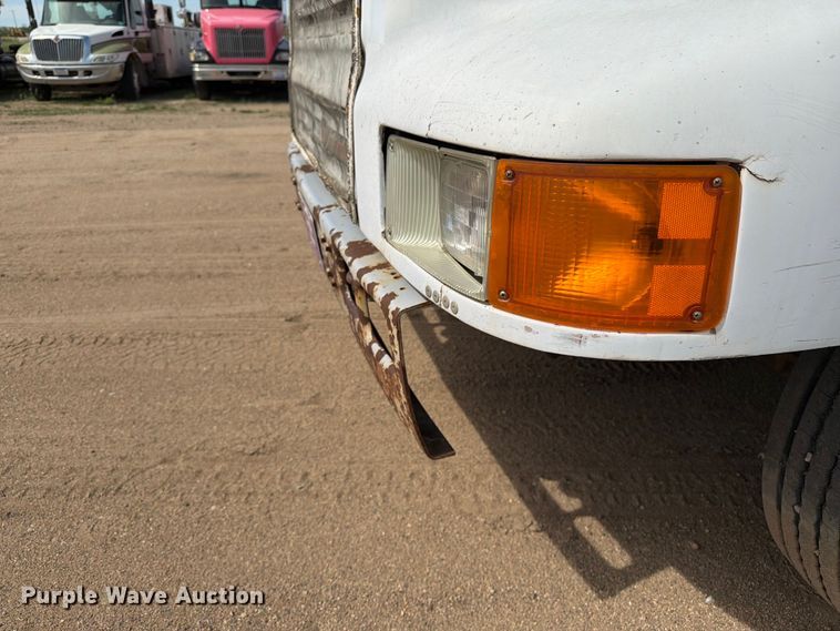image for item FK0225 1991 International 8200 tank truck