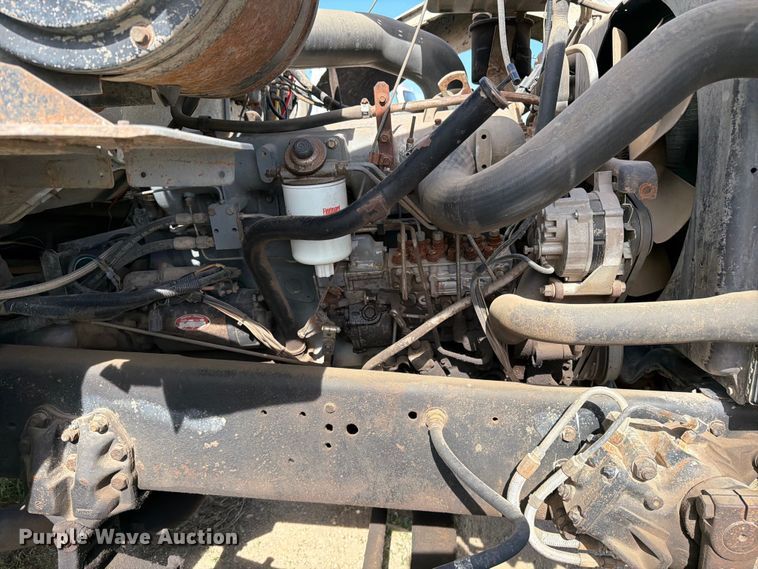 image for item FK0226 1991 Ford LT8000 tank truck