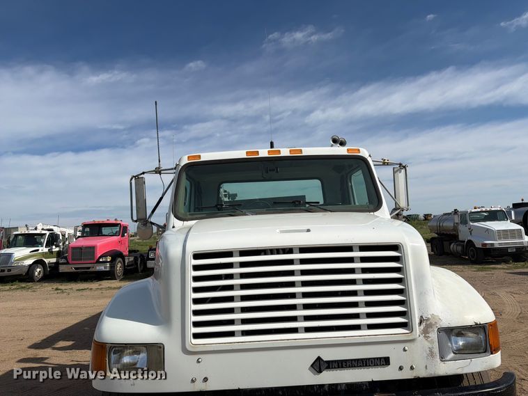 image for item FK0229 1998 International 4700 utility / service truck