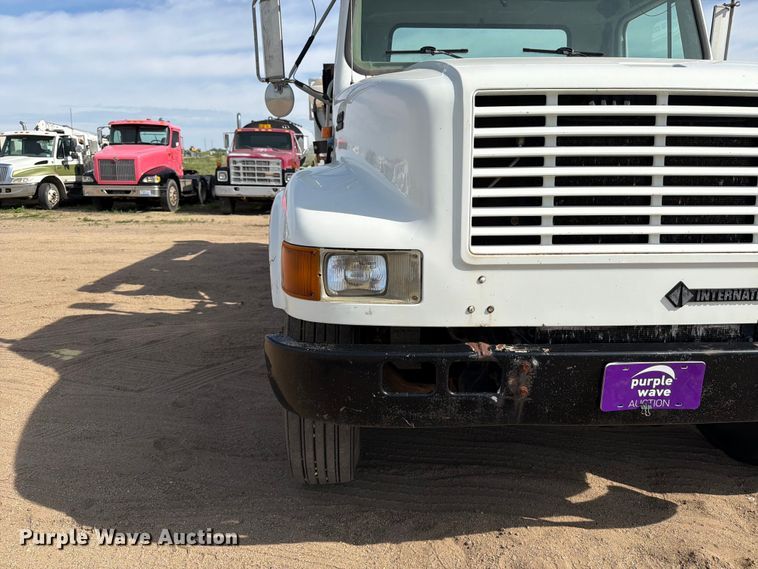 image for item FK0229 1998 International 4700 utility / service truck
