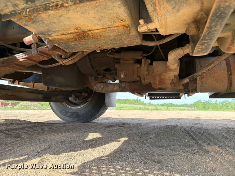 image for item FK0229 1998 International 4700 utility / service truck