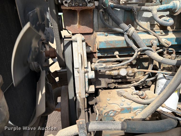 image for item FK0229 1998 International 4700 utility / service truck