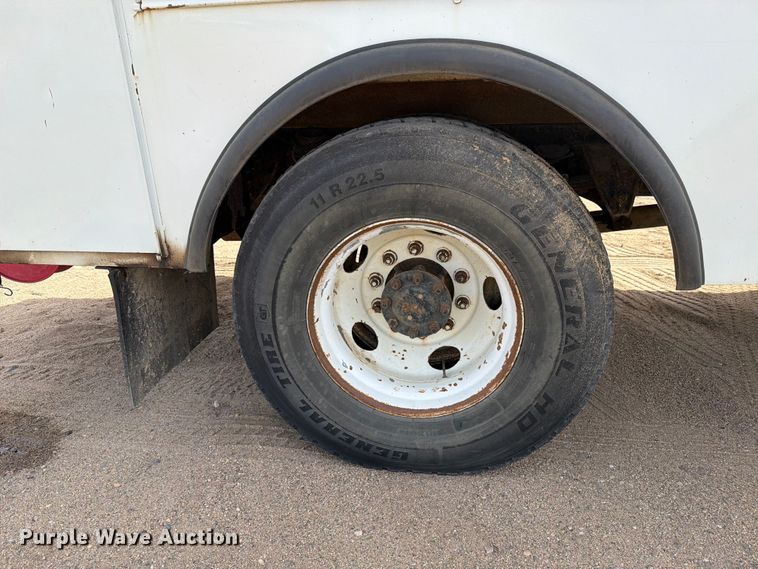 image for item FK0229 1998 International 4700 utility / service truck