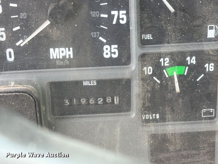 image for item FK0229 1998 International 4700 utility / service truck