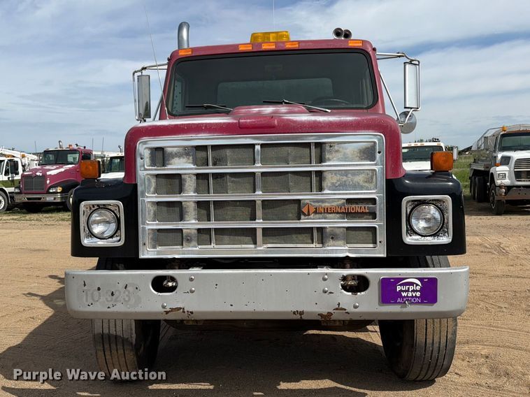 image for item FK0230 1984 International 2575 tank truck