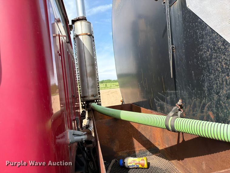 image for item FK0230 1984 International 2575 tank truck