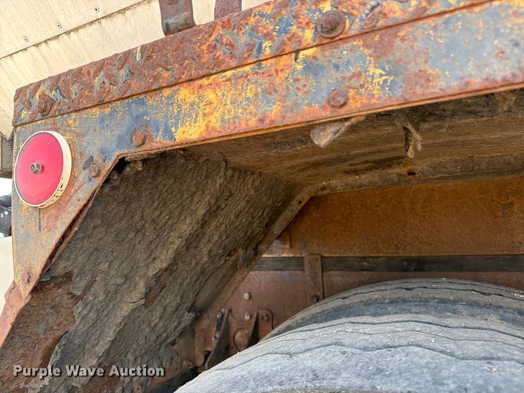 image for item FK0230 1984 International 2575 tank truck