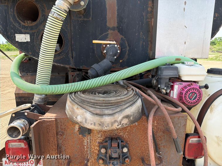 image for item FK0230 1984 International 2575 tank truck