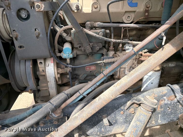 image for item FK0230 1984 International 2575 tank truck