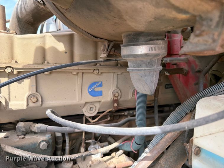 image for item FK0230 1984 International 2575 tank truck