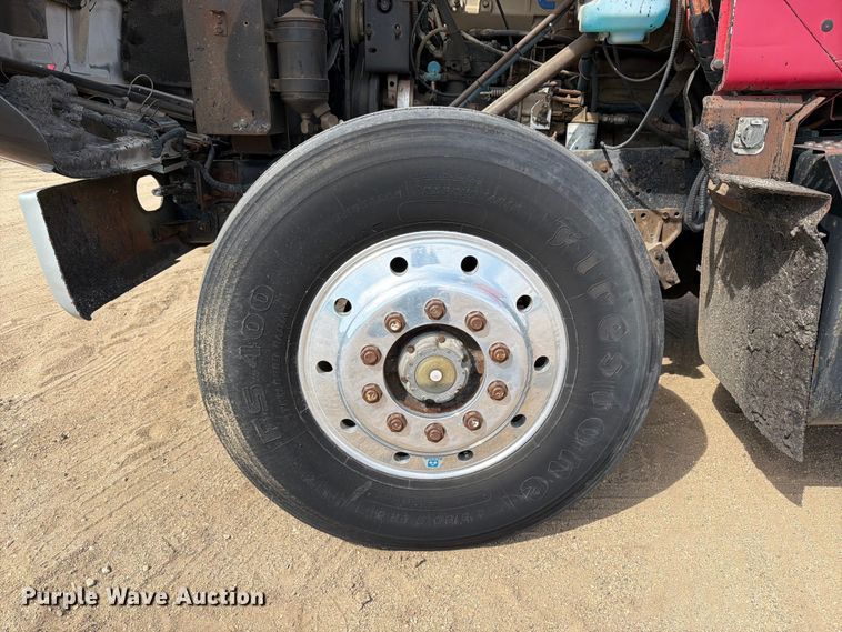image for item FK0230 1984 International 2575 tank truck