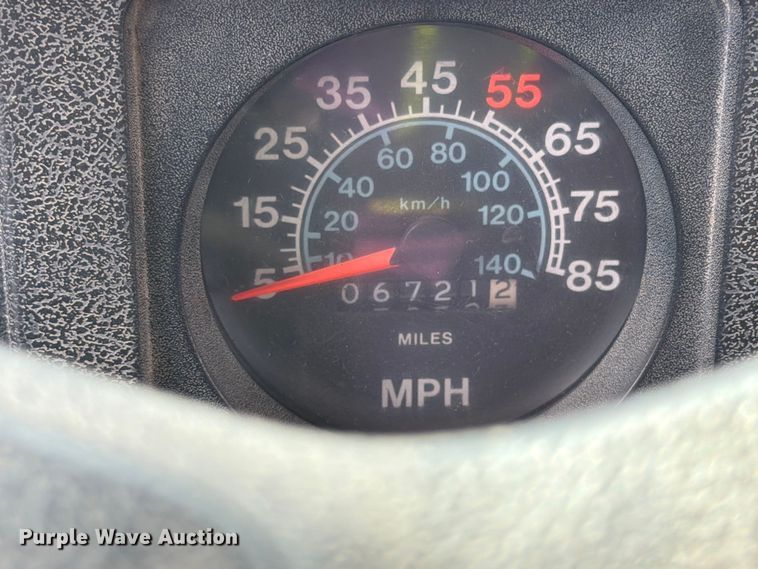 image for item FK0230 1984 International 2575 tank truck