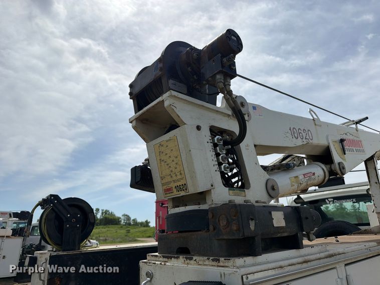 image for item FK0232 2007 International 4200 utility / service truck