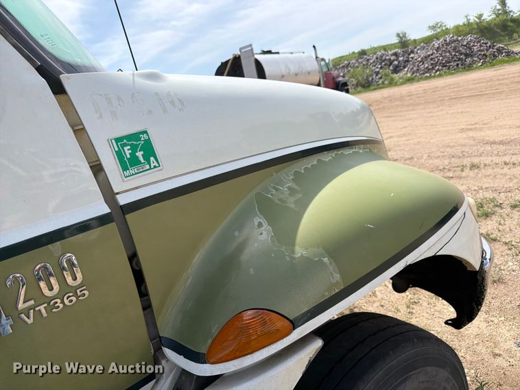 image for item FK0232 2007 International 4200 utility / service truck