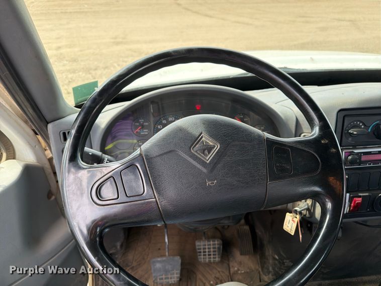 image for item FK0232 2007 International 4200 utility / service truck