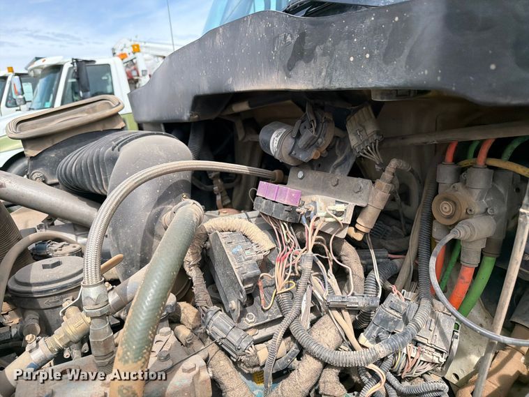 image for item FK0232 2007 International 4200 utility / service truck