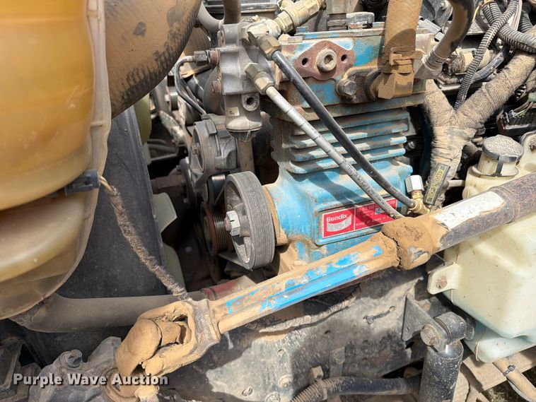 image for item FK0232 2007 International 4200 utility / service truck