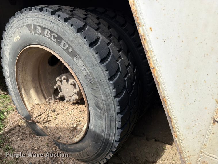 image for item FK0232 2007 International 4200 utility / service truck