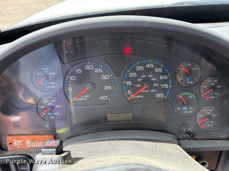 image for item FK0232 2007 International 4200 utility / service truck