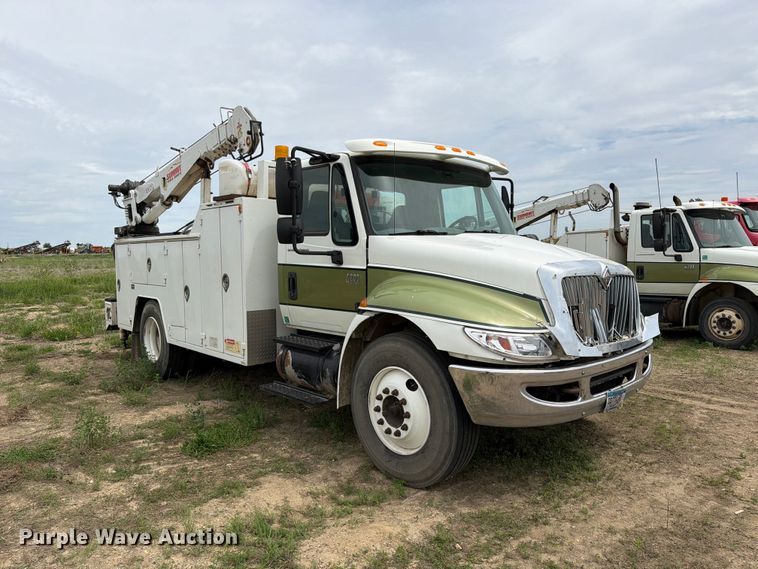 image for item FK0234 2007 International 4200 utility / service truck