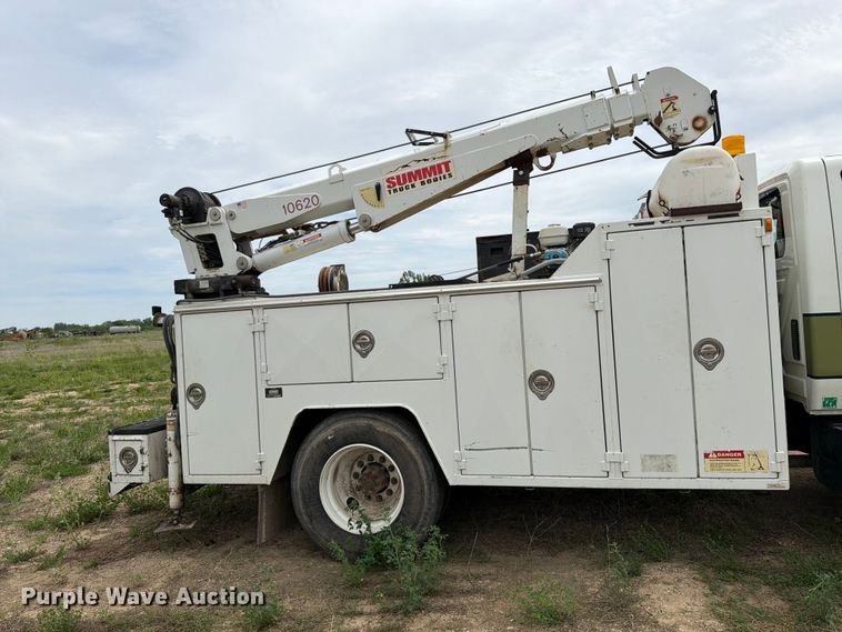 image for item FK0234 2007 International 4200 utility / service truck