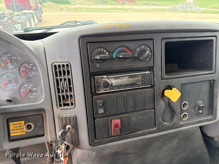 image for item FK0234 2007 International 4200 utility / service truck