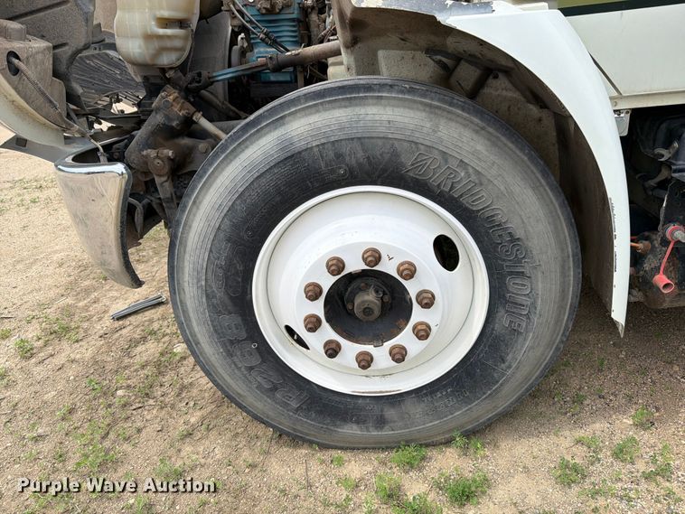 image for item FK0234 2007 International 4200 utility / service truck