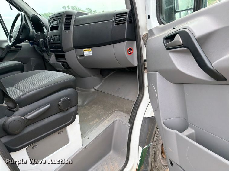 image for item FK0236 2013 Freightliner Sprinter van