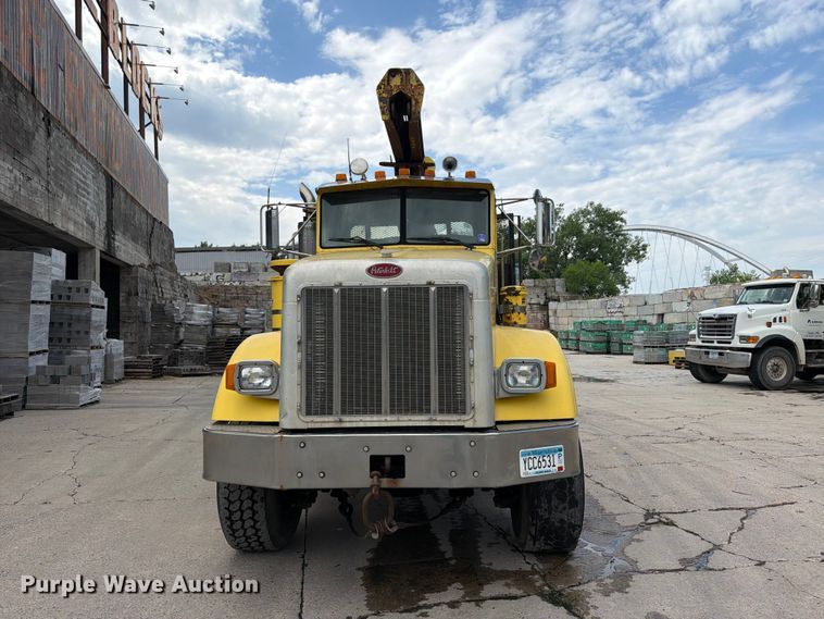 image for item FK0256 2004 Peterbilt 357 crane truck