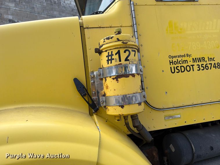 image for item FK0256 2004 Peterbilt 357 crane truck