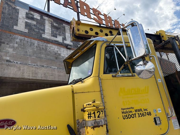 image for item FK0256 2004 Peterbilt 357 crane truck